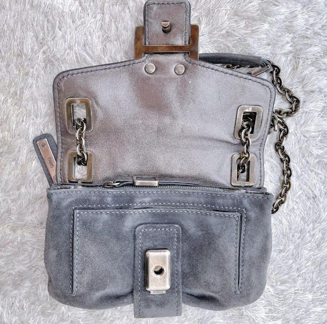 Bolso Bandolera ROGER VIVIER Hebilla Cadena Cartera Gris Gamuza Cuero Auténtico Usado Foto 3 de 4