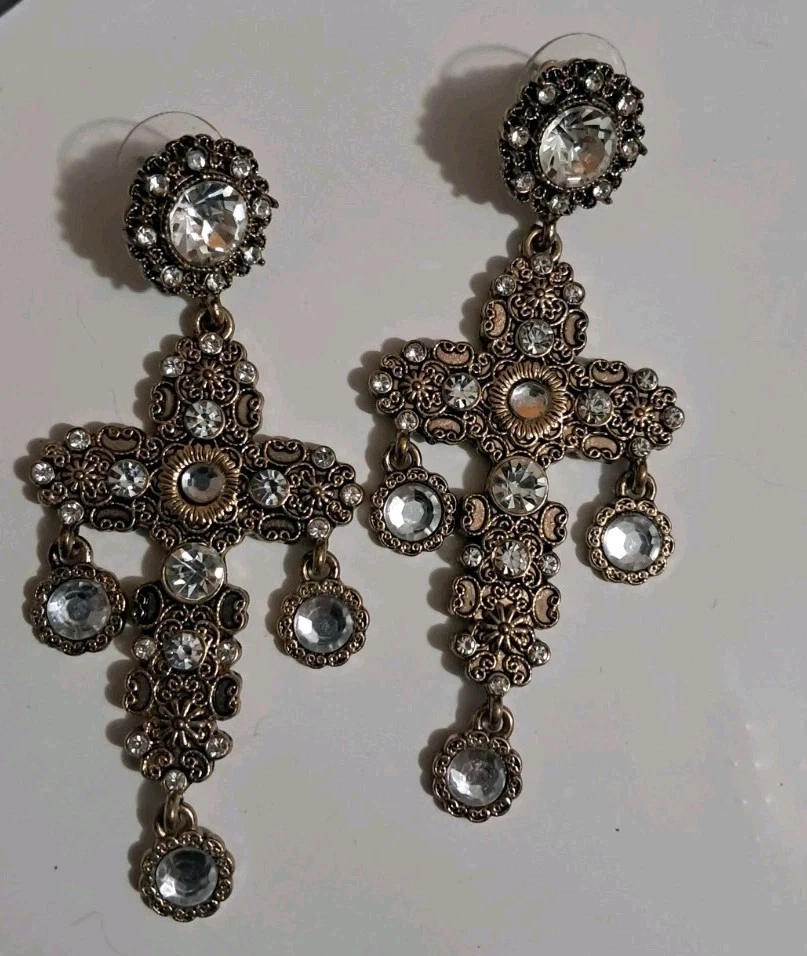 Pendientes H&M Colgante Cruz Desplazada Gema Imitación Tono Dorado Foto 2 de 4