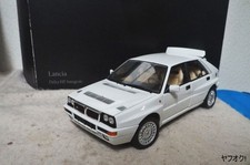 Kyosho Lancia Delta HF Integrale 1 18 miniature car white Integrale