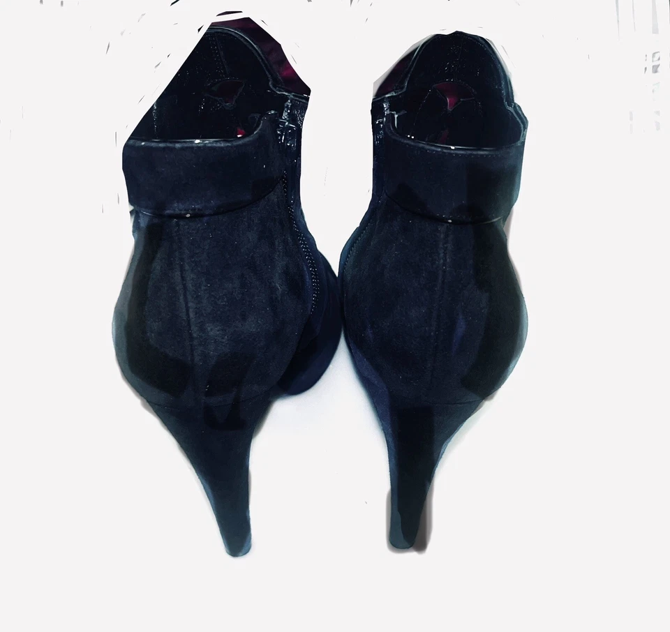 Pierre Hardy Navy suede w/black leather ankle booties sz 37 orig$995 - Image 4 of 4