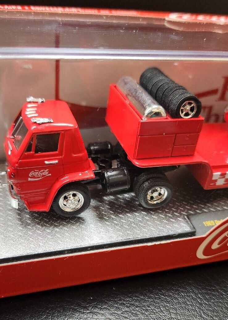 Miniatura Caminhão Dodge L600 Coe + Van 64 Coca Cola M2 1/64 - Ri Happy