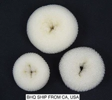 WOMEN HAIR BUN RING DONUT SHAPER 3 SIZE IN PACKAGE. (OP-WHITE)