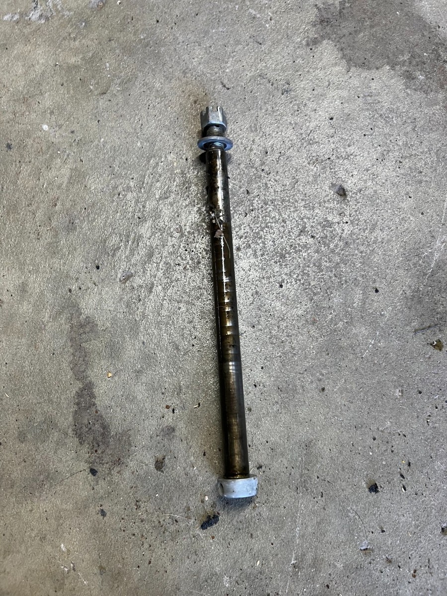 1980 80 Suzuki GS550L GS550 GS 550 L Front Axle + Nut | eBay