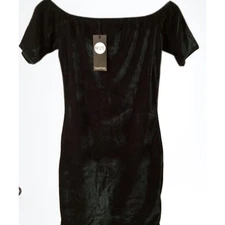 BOOHOO SIZE 10 NWT EMERALD GREEN VELVET OFF THE SHOULDER BODYCON DRESS