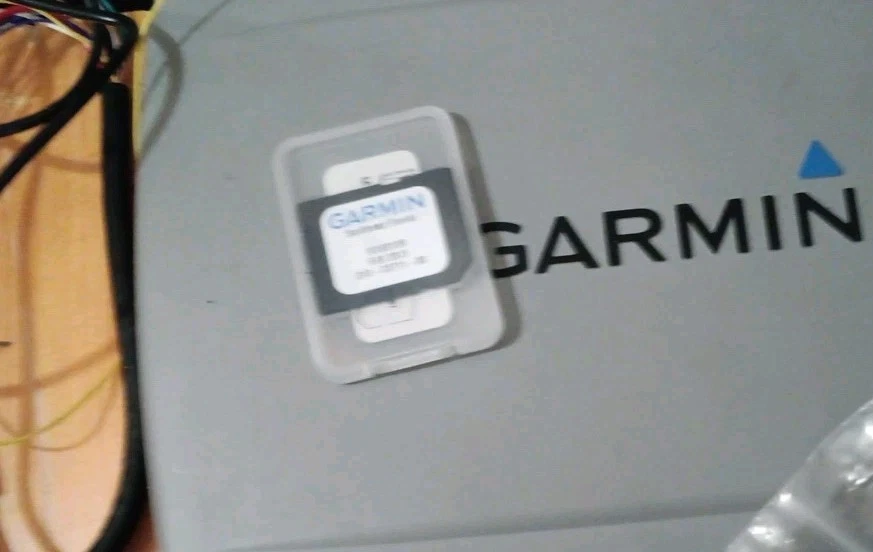 Garmin GPSMap 740S Touch Screen Bundle with Cover and Cable And Manuals.open Box - Image 2 of 4