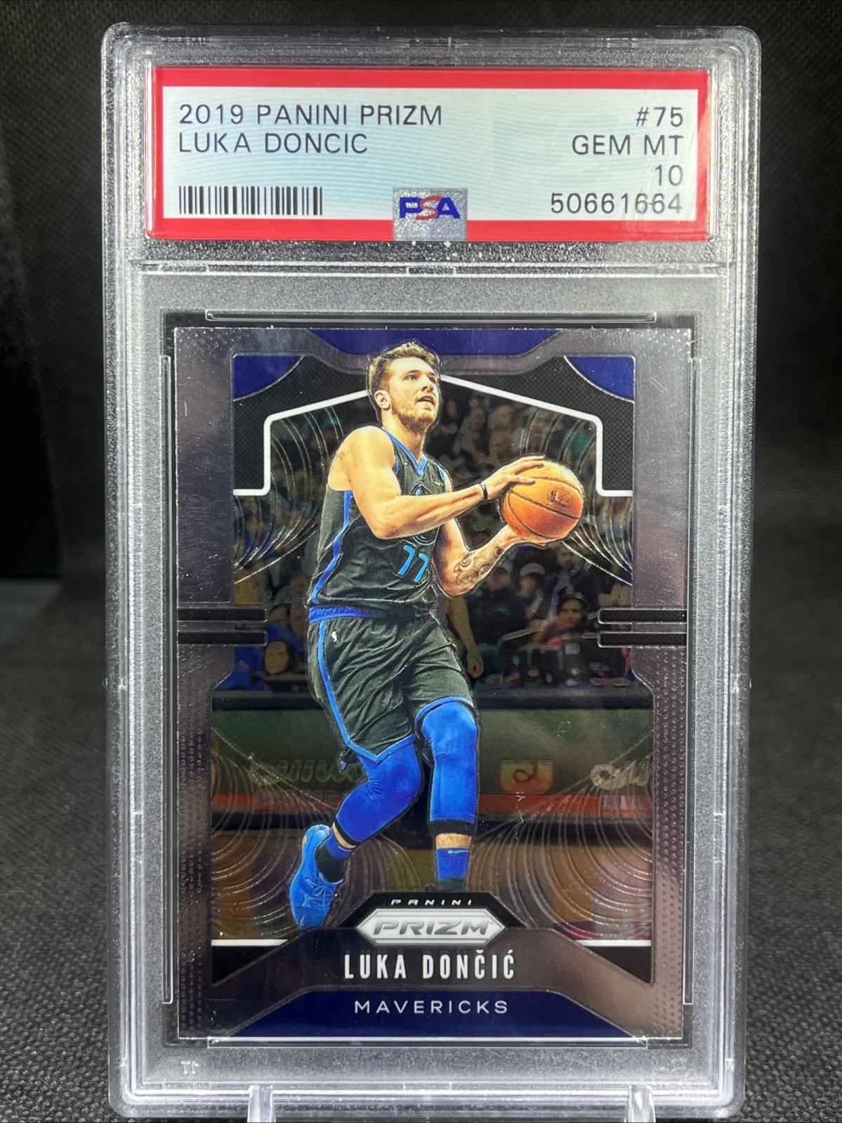 2019 PANINI PRIZM #75 LUKA DONCIC PSA 10 view 1