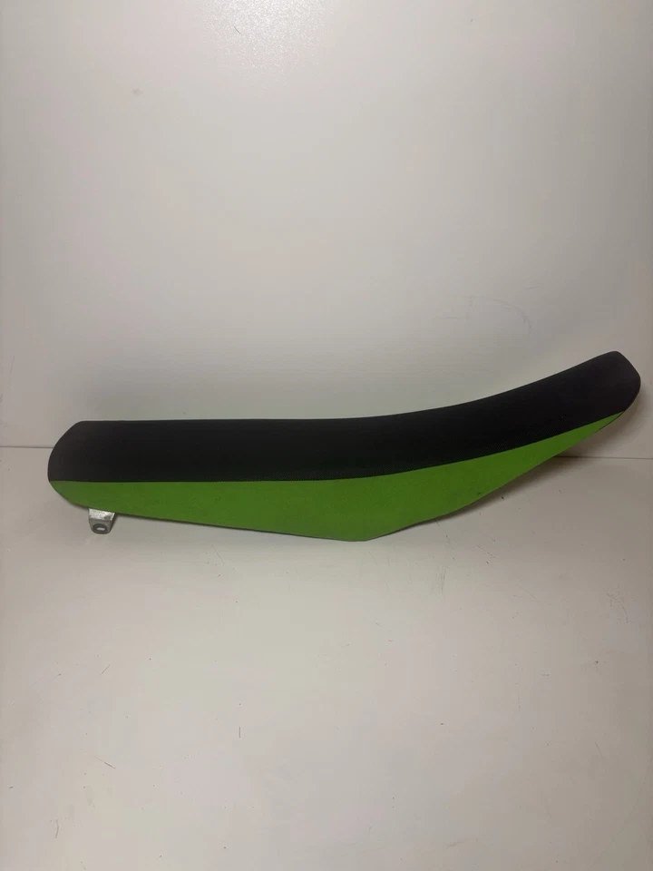 OEM 13-16 KAWASAKI KX250F / 12-15 KX450F ASIENTO COMPLETO CON STOCK NEGRO VERDE CUBIERTA Foto 2 de 4