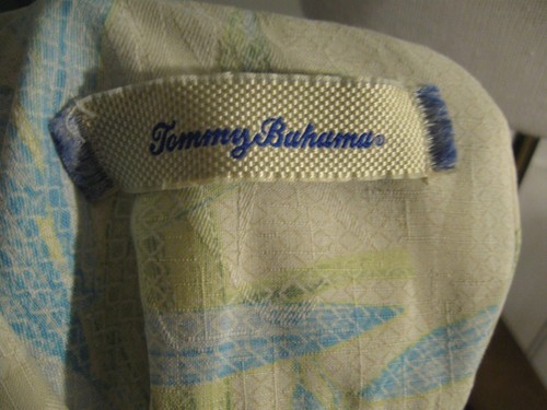 Camisa hawaiana Tommy Bahama talla M 100 % seda azul y verde diseño de hojas - Imagen 7 de 7