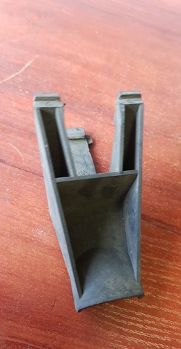 BMW 7 E32 Kühlerhalterung 17111709332 1709332