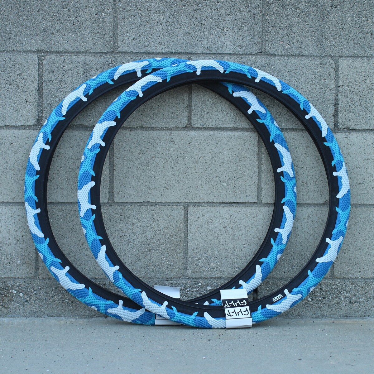 パーツ CULT VANS 29\"x2.10\" Camo Tire PAIR OF CULT BMX VANS BICYCLE TIRES 29 X 2.10