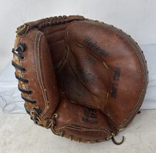 Nokona CM75 Well Padded 31  Baseball Catchers Mitt Right Throw RHT, Mr Bulldog.