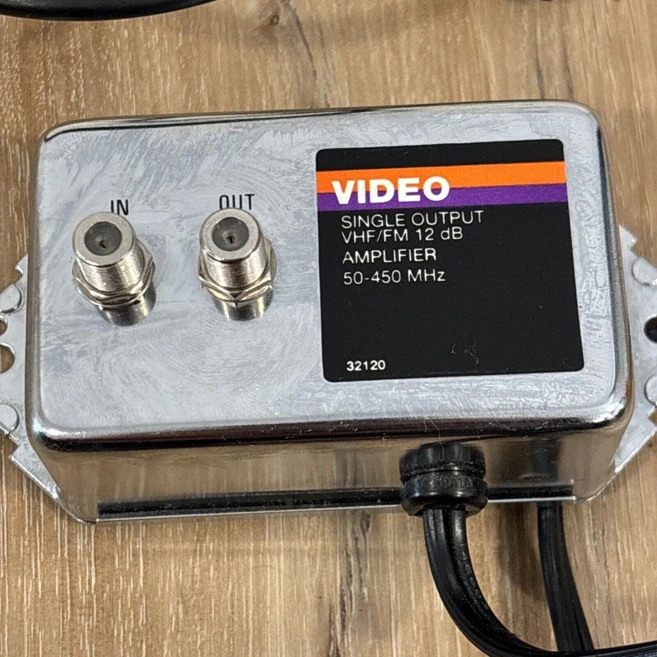 Gemini Signal Amplifier 12 dB VHF Antenna HDTV CATV Video Single Output w/Cable - Image 2 of 4