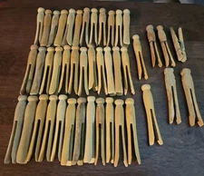 Wooden VTG Clothes Pins Lot Of 43 Retro Laundry Crafts Wood 