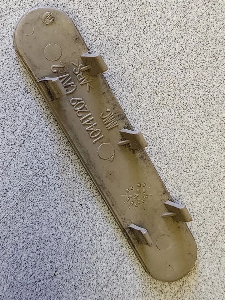 05-13 Corvette C6 Panel Puerta Manija Enchufe Tornillo Cubierta Borde CACHEMIRA BEIGE Foto 2 de 2