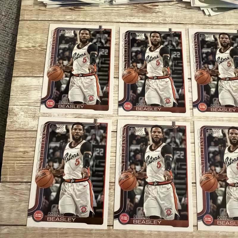 (15) Malik Beasley Lot 2025-26 Topps #43 Detroit Pistons