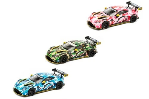 33405 bape x aston martin gt3 1/64 model car green & blue & pink