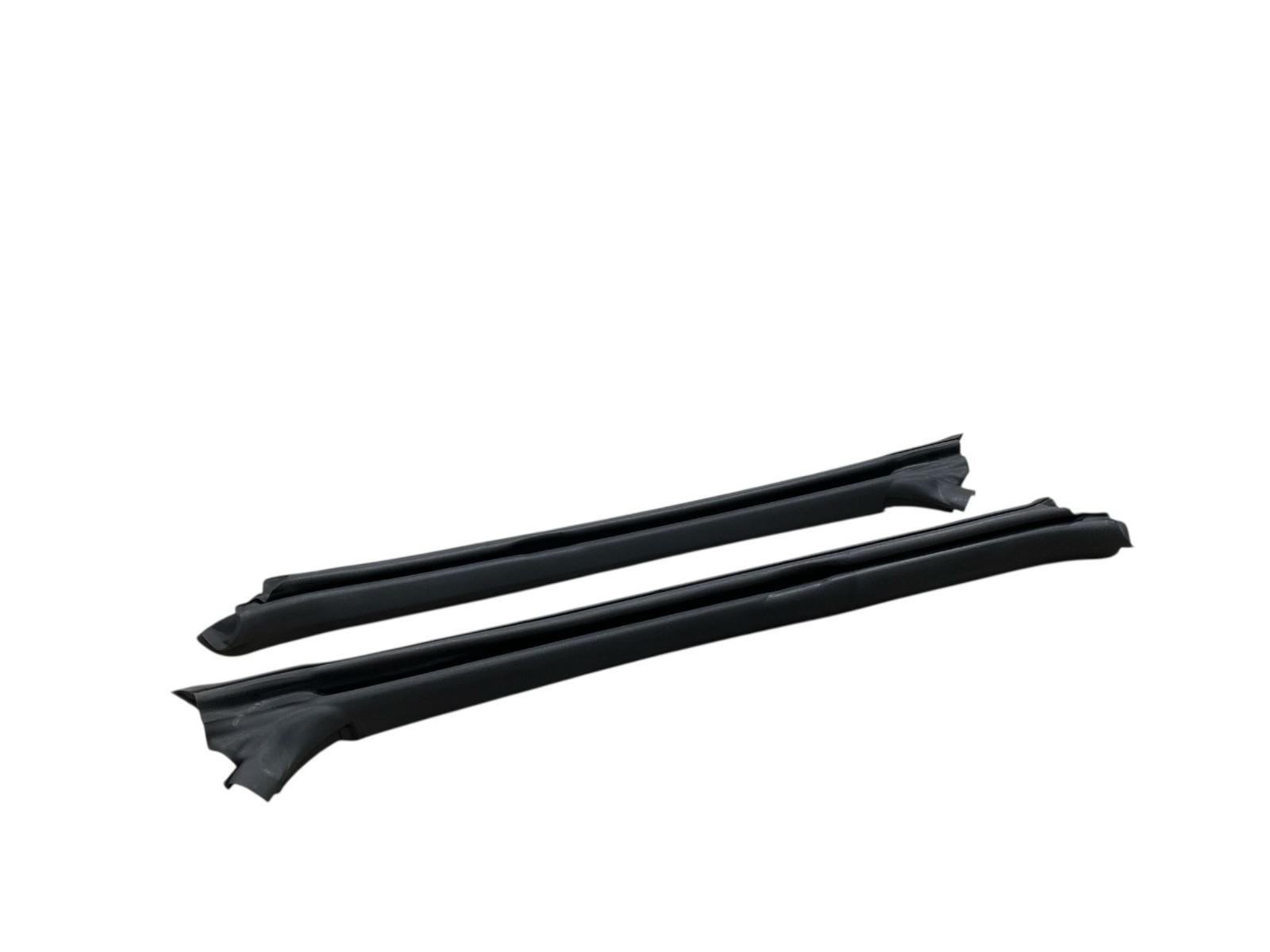 2015 BENTLEY CONTINENTAL CONVERTIBLE FRONT LEFT & RIGHT A PILLAR DOOR GASKET SET