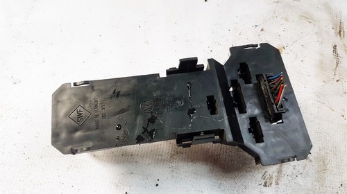 3B9945257 Lampenträger Rücklicht Rückleuchte innen Heckklappe  DE877110-28