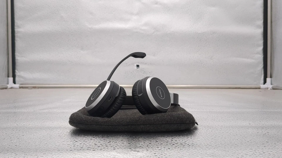 Jabra Evolve 65 Se Link380a Ms Stereo- Bluetooth Headset With Noise-cancelling - Image 2 of 4