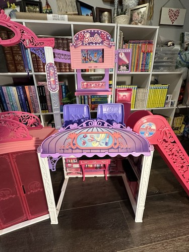 Barbie (2014) Malibu Ave Shopping Mall | Boutique Theater Salon | Mattel - Picture 4 of 24