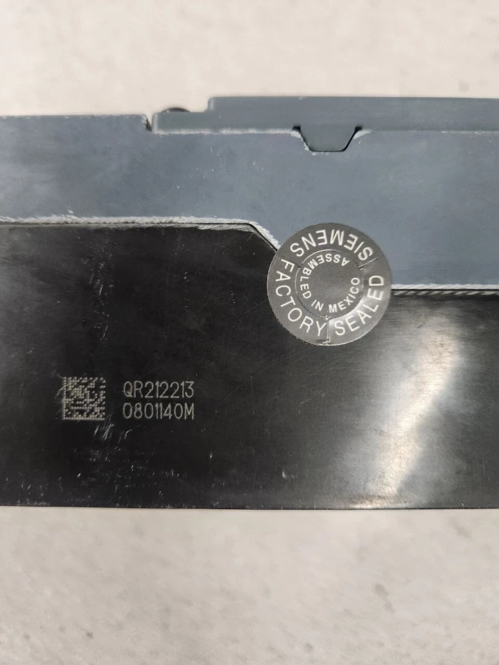 Siemens QRH23B200 200A, 240V, 3 polos caja moldeada disyuntor - gris Foto 3 de 4