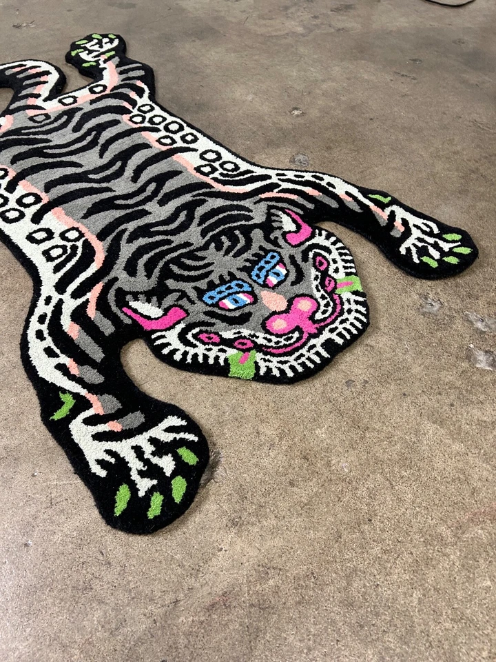 Tibetan Tiger Rug - Black - 3x5 FEET - Hand Tuffed 100% Wool  - Image 2 of 4