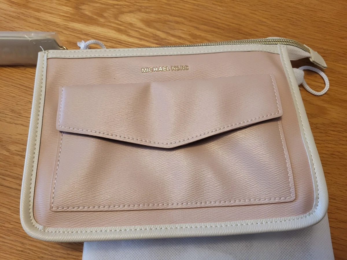 Michael kors on sale clutch wristlet