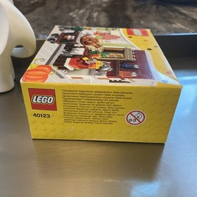 LEGO 40123 - Thanksgiving Feast - Complete ( Dented box)