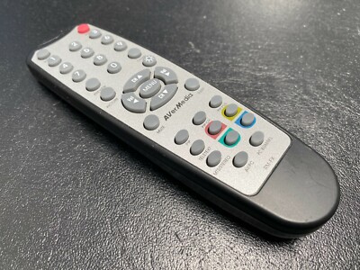 GENUINE ORIGINAL OEM AverMedia PC/MAC av 8gm or AVerTV Box7 Remote Control RM-FX
