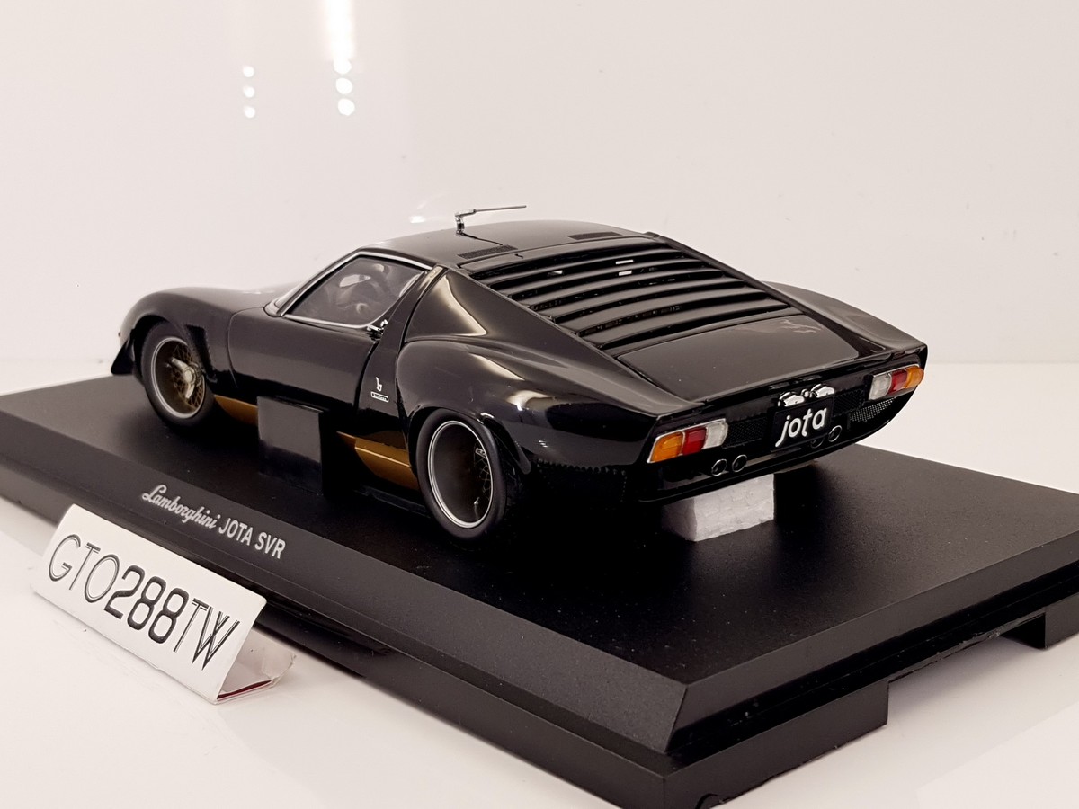 Kyosho Lamborghini Jota ダイキャストモデル Kyosho 1:18 scale Lamborghini Jota SVR 