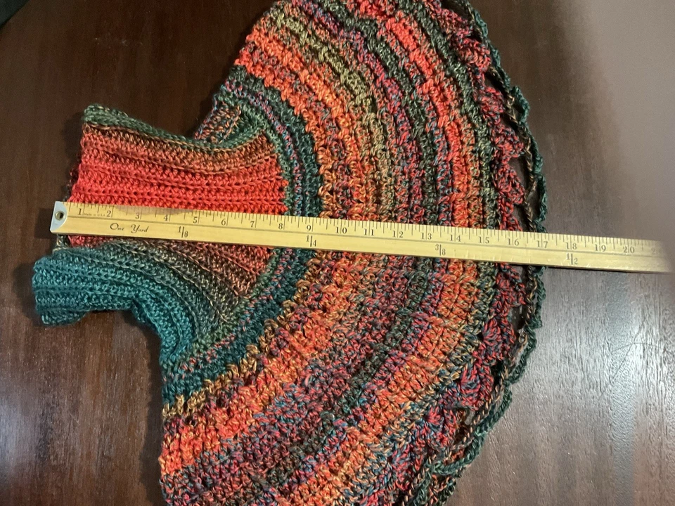 Poncho mediano de ganchillo hecho a mano multicolor Foto 2 de 3