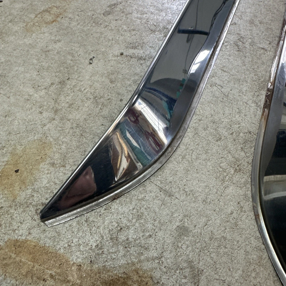 Pantalla de ventilación automática vintage cromada Ford Ranger 1986 Foto 2 de 4