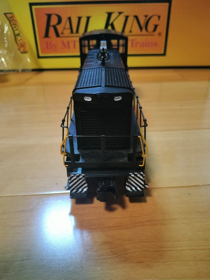 MTH Railking O Norfolk Southern SW-1500 Diesel Proto-Soundr 2.0 30-2393-1 - Image 4 of 4