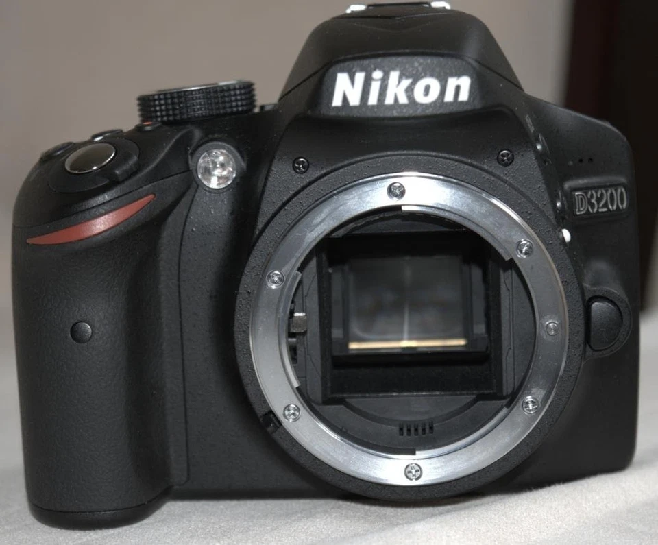 Nikon D3200 Digitalkamera, 24,2 MP, Belichtungskorrektur, nur Gehäuse Nur Körper - Image 2 of 4