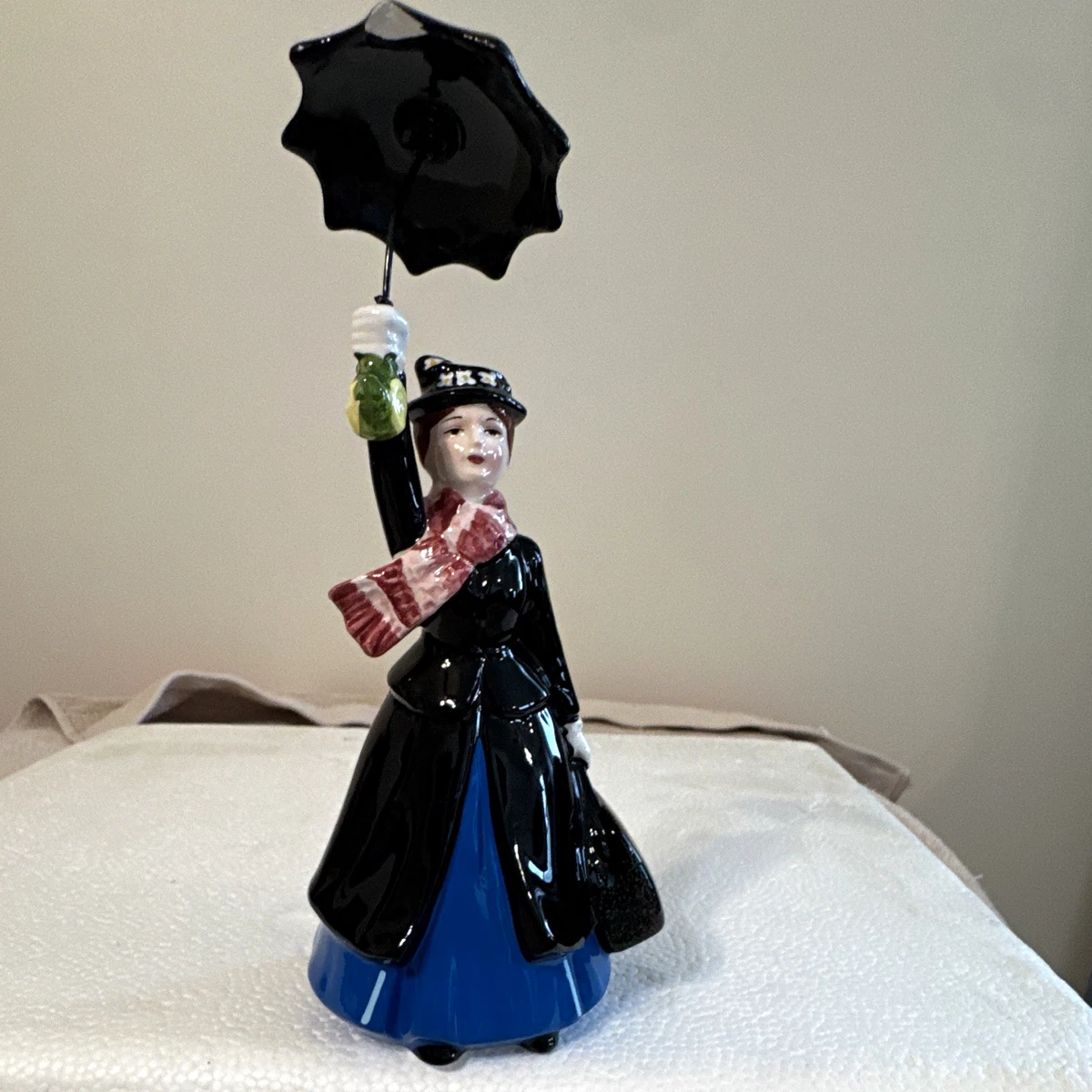 Mary Poppins Umbrella In other Disney Figurines (1968-Now) for