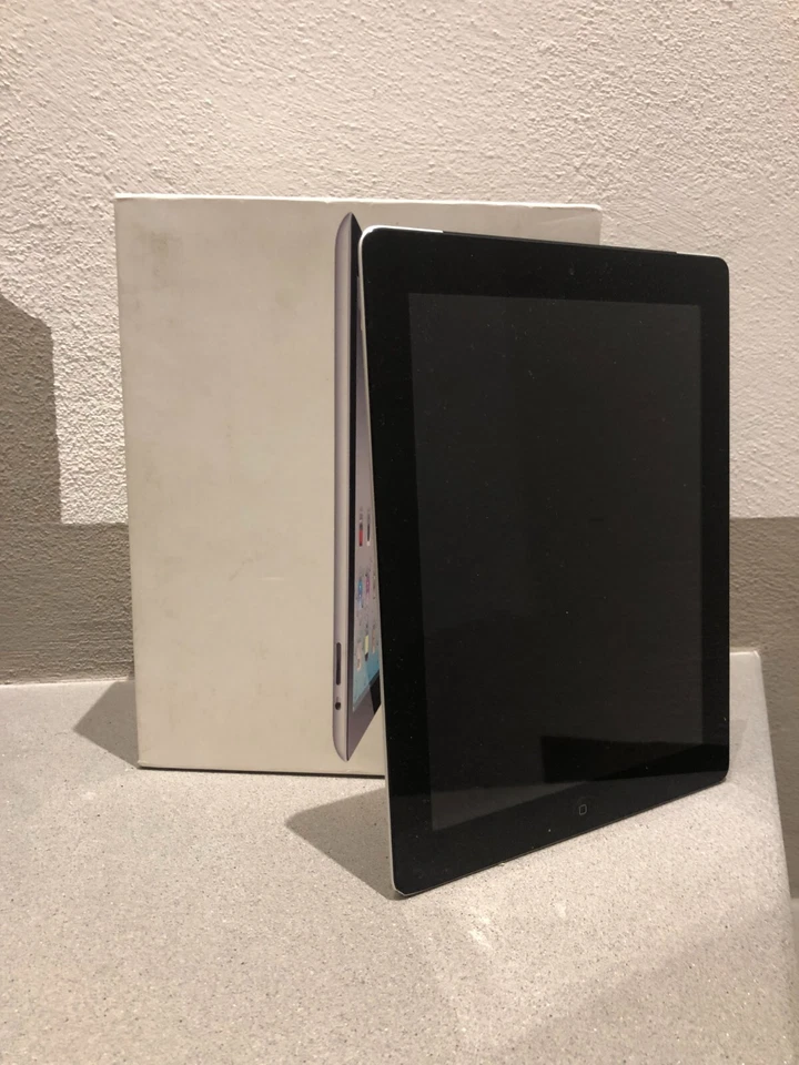 Apple iPad 2 · 64GB · Cellular, foto 1 di 3