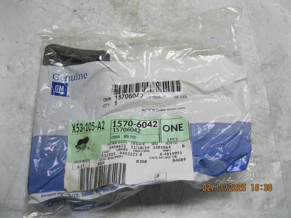 Genuine GM OEM 15706042 Brake Pedal Pad - Imagem 3 de 3
