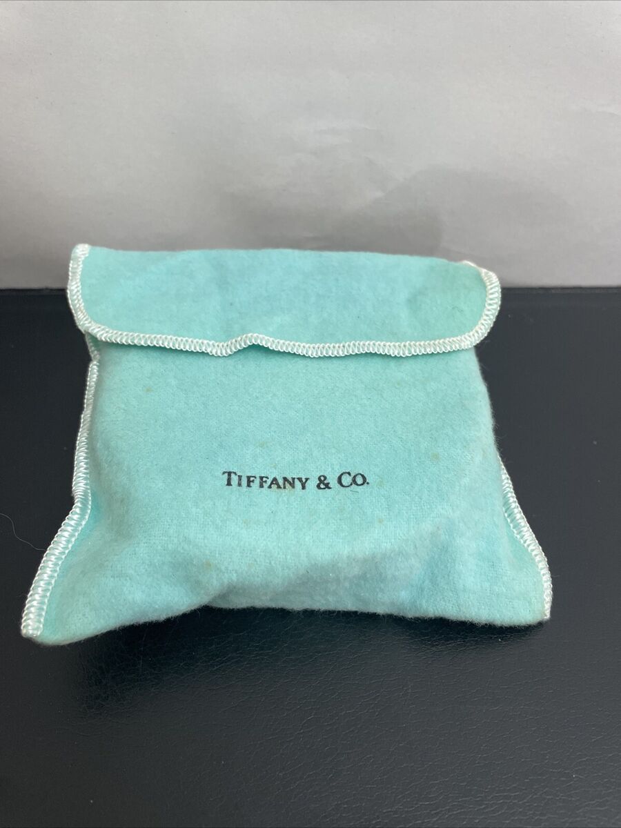 TIFFANY & CO. PACE UNIVERSITY MCMVI NEW YORK LOGO ON PEWTER TIFFANY & CO. PACE UNIVERSITY MCMVI NEW YORK LOGO ON PEWTER