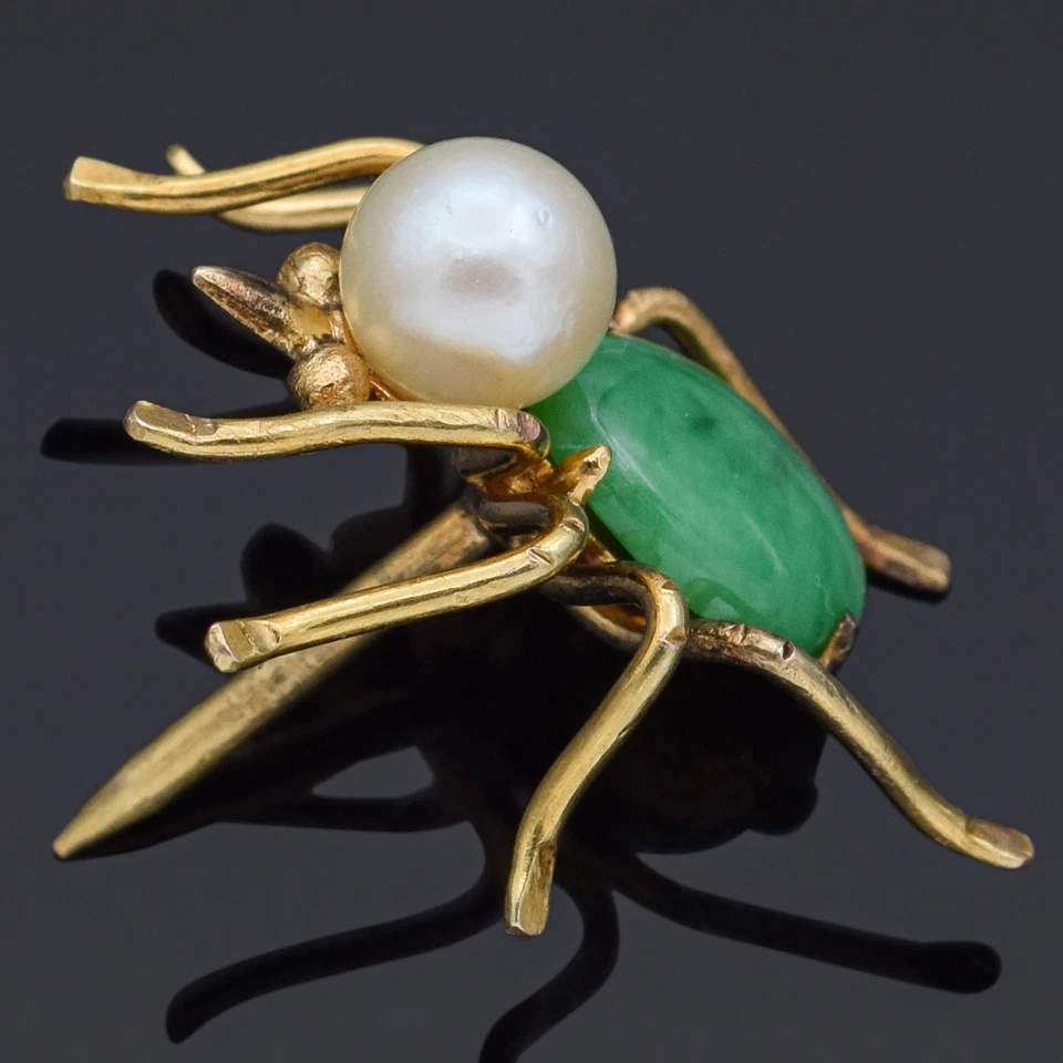 Tachuela de corbata vintage de oro amarillo de 14 quilates de jade verde y perla araña de insectos Foto 2 de 4