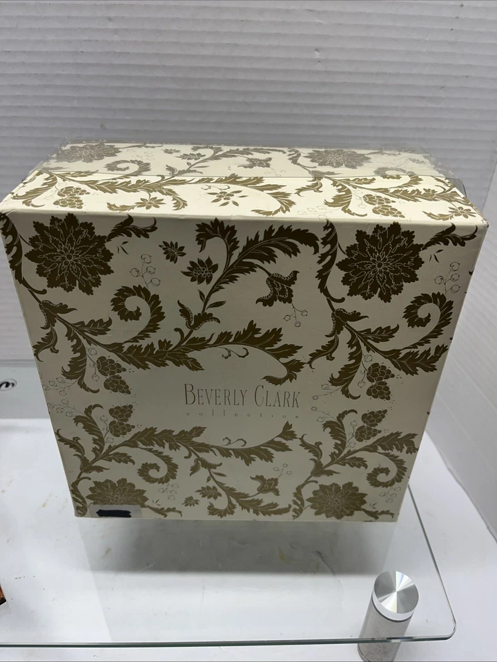 ALMOHADA ANILLO COLECCIÓN BEVERLY CLARK Marfil Foto 4 de 4