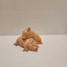 Vtg Snuggling Pigs Ceramic Pair Of Figurines Handpainted Floral Cottagecore