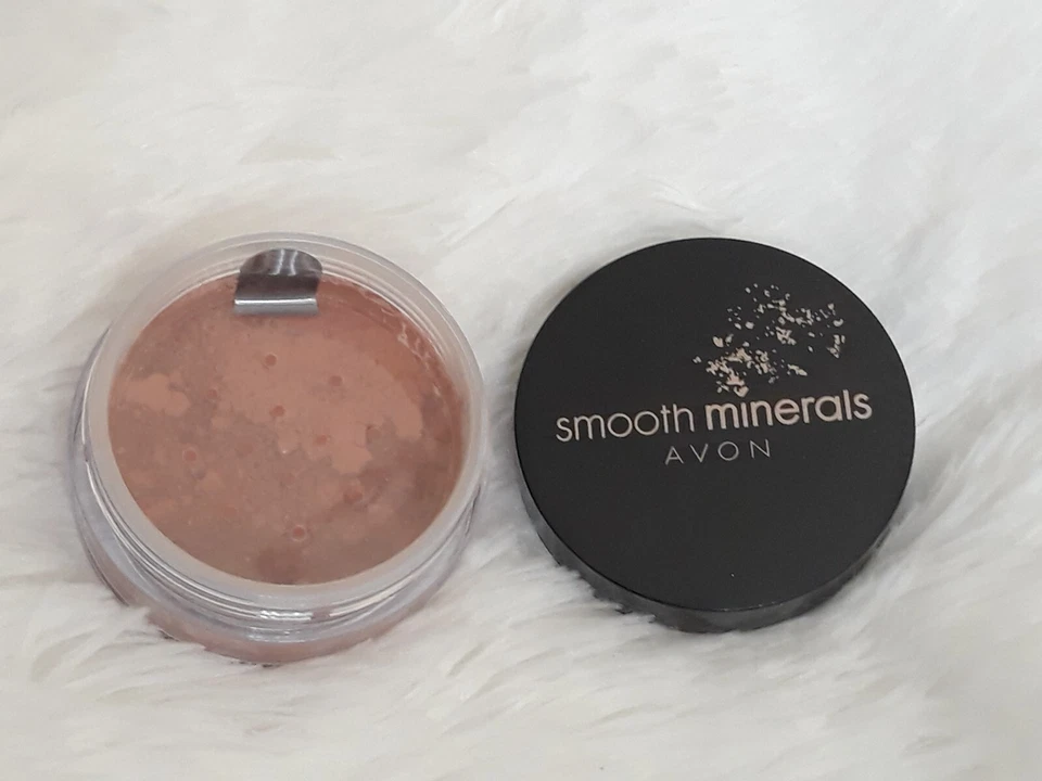 Avon Smooth Minerals Powder Foundation "BRONZE" ~ 0.12 oz ~ SEALED!!! - Image 2 of 4