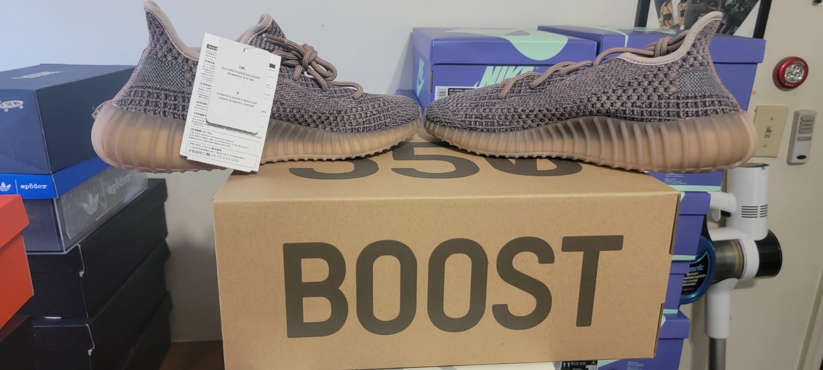 Adidas Yeezy Boost 350 V2 Fade thumbnail 2