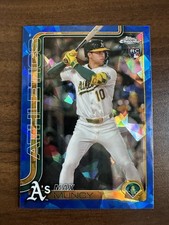 MAX MUNCY 2025 TOPPS CHROME SAPPHIRE #221 RC