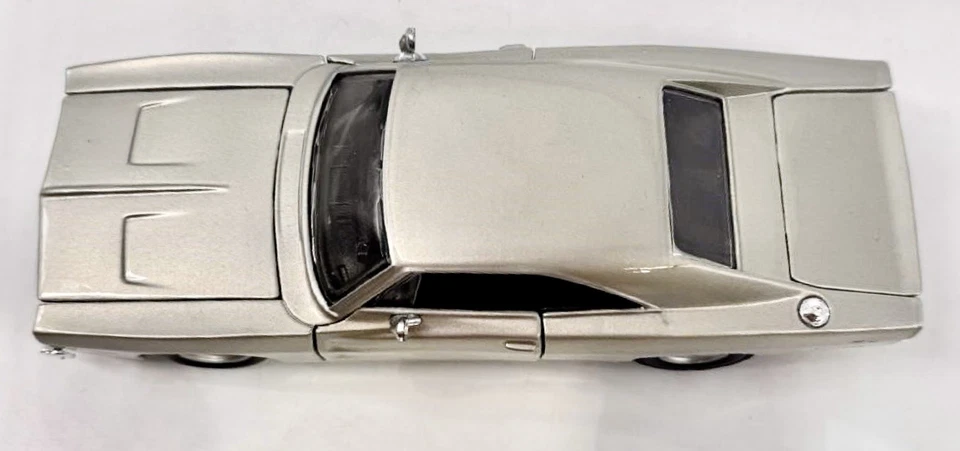 1969 Dodge Charger R/T Hemi 1:25  Scale Die-cast Car by Maisto - Image 4 of 4