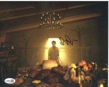 Sophia Lillis signed 8x10 Photo Gretel - Gretel & Hansel JSA Authentication
