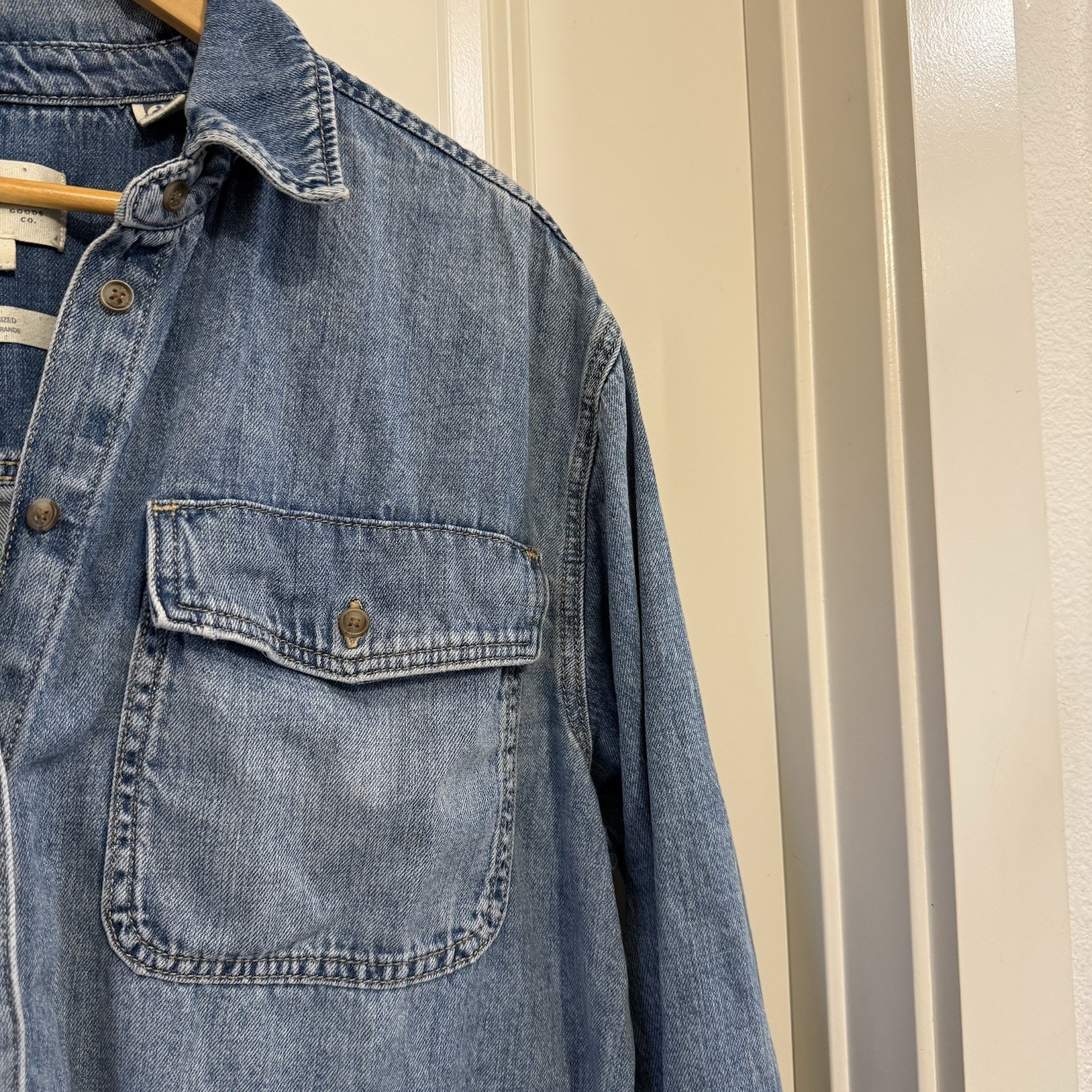 Universal Thread midweight denim Oversized Shirt … - image 5