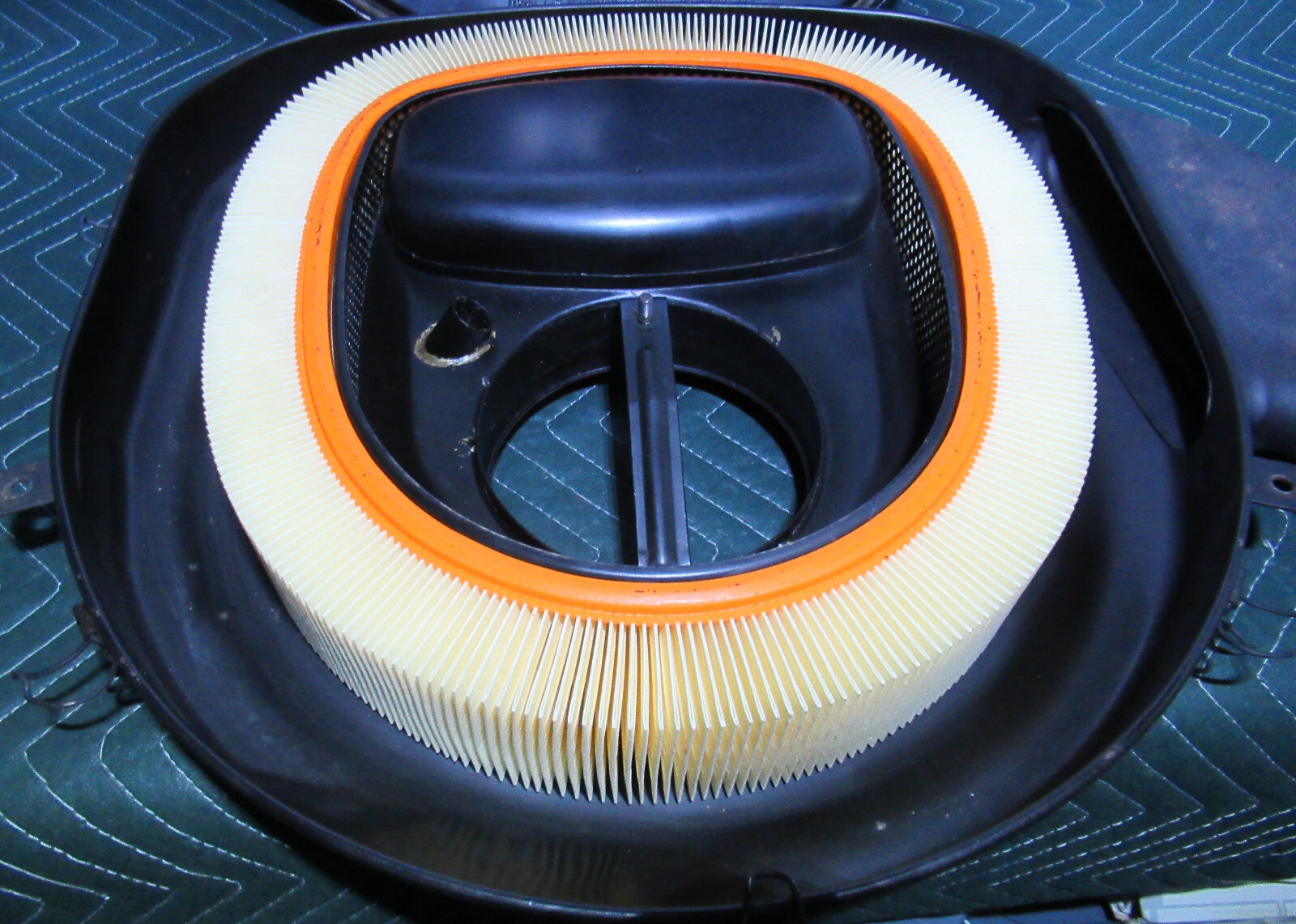 Mercedes 300D Oil Filter Housing Gasket Parts