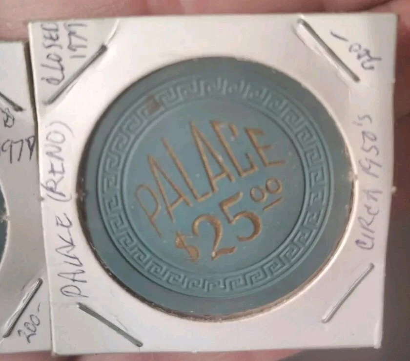 Lot Of 2 Palace Club $25.00 Casino Chip Reno NV  Small Key Mold Dark Green - Image 2 of 4