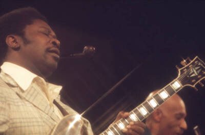 BB King performs Gettin It Together on the TV show The Midnight Sp- Old Photo 29